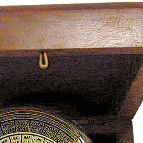 Dauerkalender in Holzbox – Detail der Oberfläche