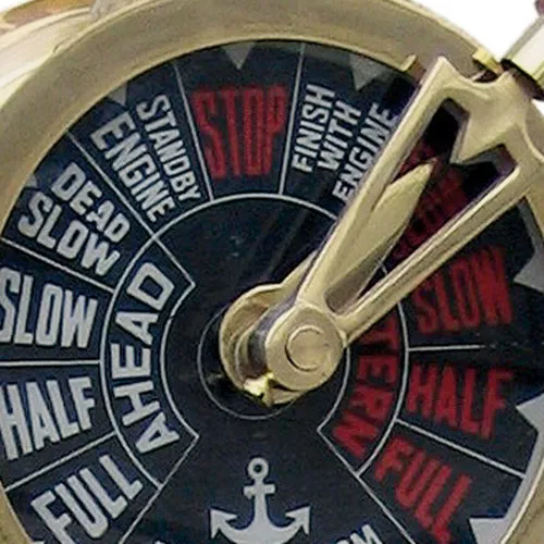 Maschinentelegraph – Detail der Oberfläche