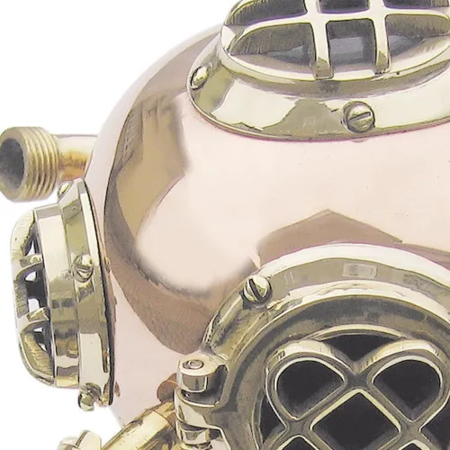 Taucherhelm – Detail der Oberfläche