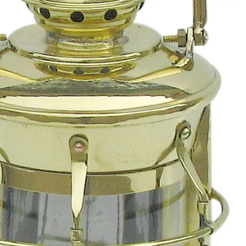 Nelson Lampe mit Petroleumbrenner in Nahaufnahme