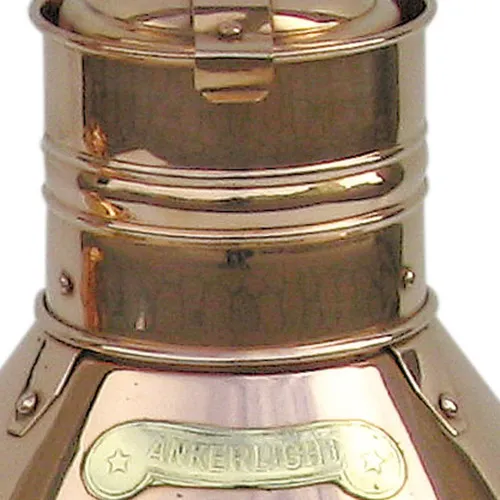 Ankerlampe mit Petroleumbrenner – Detail der Oberfläche