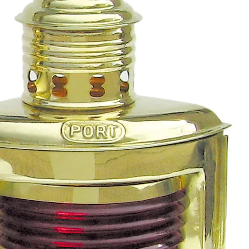 Backbordlampe mit Petroleumbrenner in Nahaufnahme