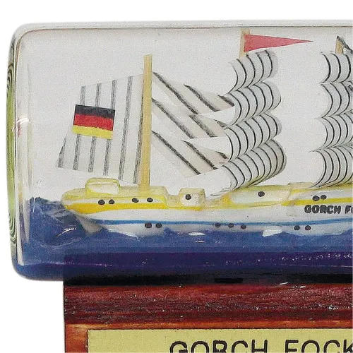 Detailansicht von Flaschenschiff - Gorch Fock