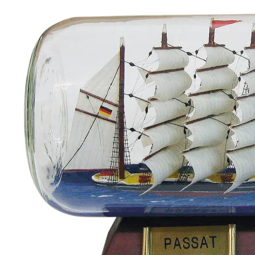 Detailansicht von Flaschenschiff - Passat