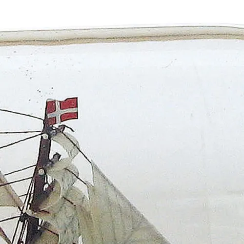 Flaschenschiff - Gorch Fock – Detail der Oberfläche