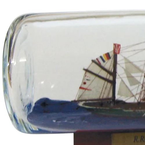Detailansicht von Flaschenschiff - Rickmer Rickmers