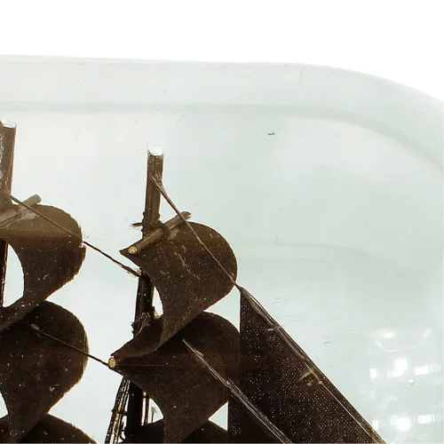 Flaschenschiff - Piratenschiff – Detail der Oberfläche