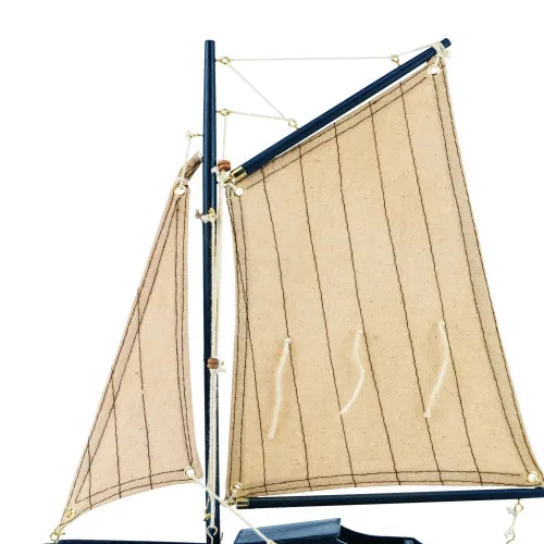 Detailansicht von Segel-Yacht