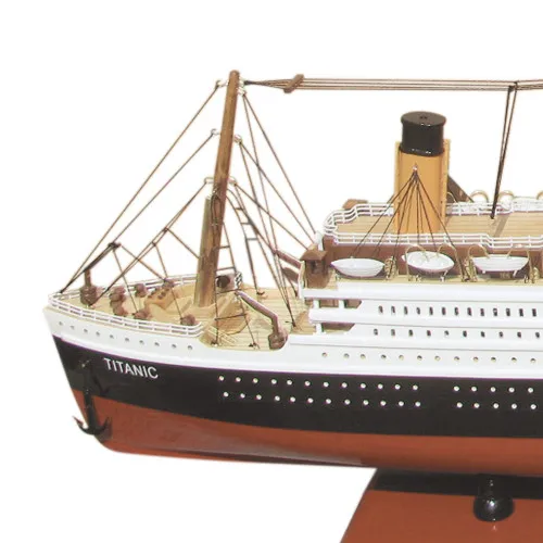Detailansicht von Schiffsmodell-Titanic