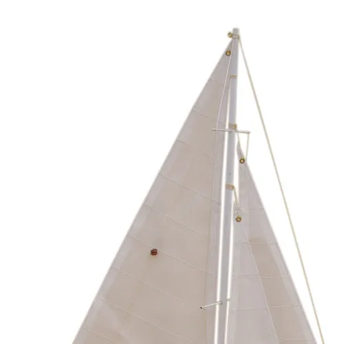 Detailansicht von Segel-Yacht - ENTERPRISE
