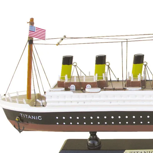 Detailansicht von Schiffsmodell - Titanic