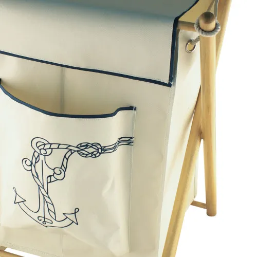 Wäsche-Sack-Ständer in Nahaufnahme