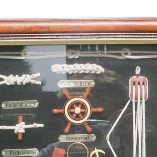 Knotentafel mit 20 Knoten DE – Detail der Oberfläche