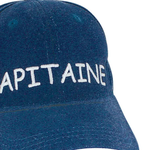 Cap - CAPITAINE in Nahaufnahme