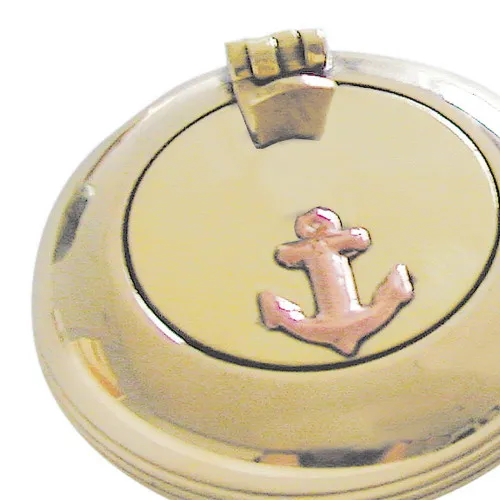 Detailansicht von Klappaschenbecher