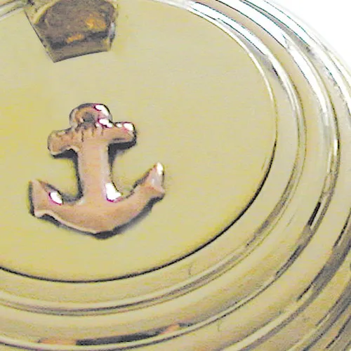 Klappaschenbecher – weitere Ansicht