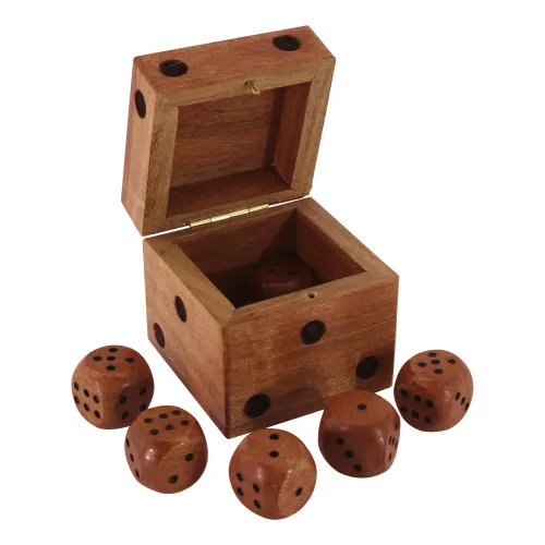 Detailansicht von Würfel-Box mit 6 Würfeln