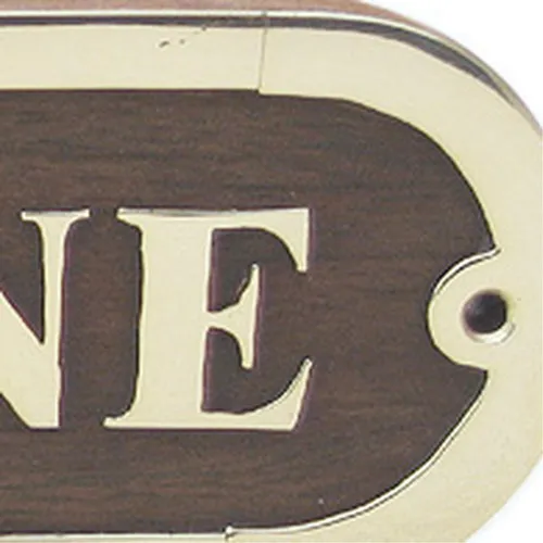 Türschild CAPITAINE in Nahaufnahme