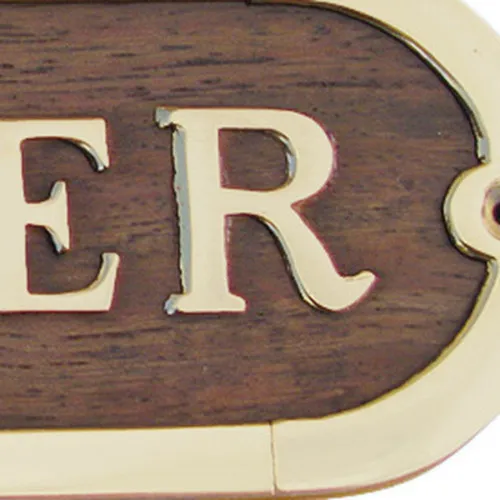 Türschild SKIPPER in Nahaufnahme