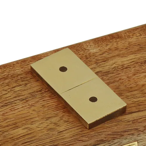 Domino-Spiel in Holzbox – Detail der Oberfläche
