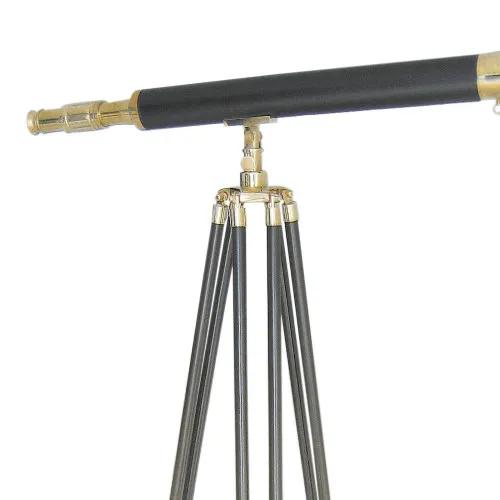Detailansicht von Stand-Teleskop mit Lederummantelung