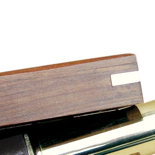 Teleskop mit Ledergriff – Detail der Oberfläche