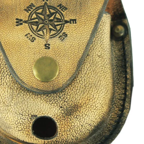 Kompass mit Deckel & Ring – weitere Ansicht