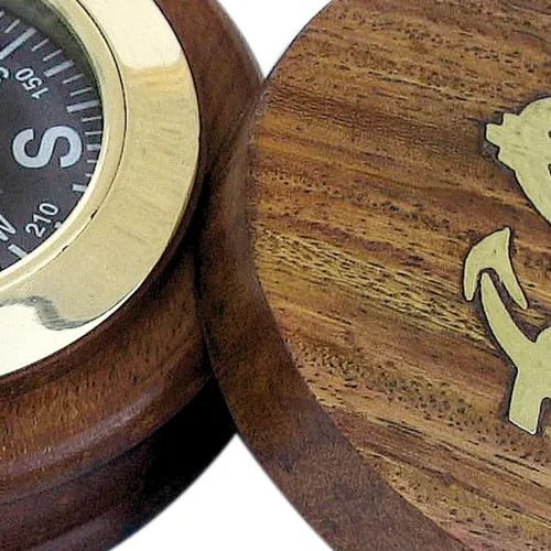 Kompass mit Deckel – weitere Ansicht