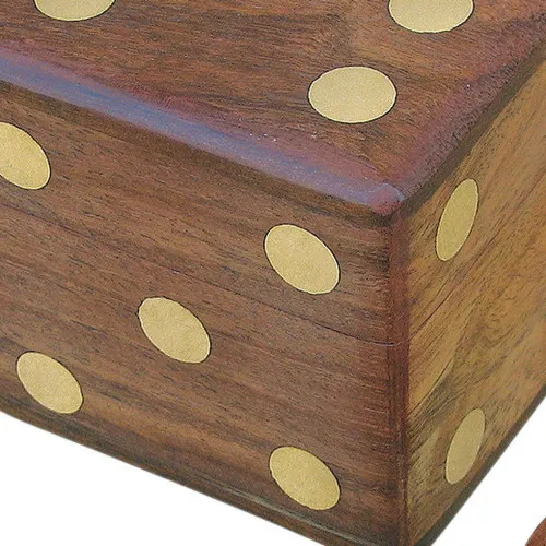 Würfel in Holzbox – weitere Ansicht