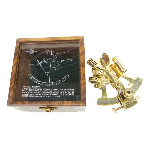 Sextant in Holzbox in Holzbox mit Glasdeckel aus Messing 13 x 27 cm