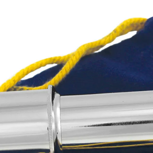 Teleskop mit Stoffbeutel – Detail der Oberfläche