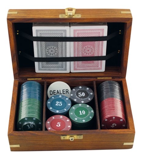 Poker-Spiel in Holzbox