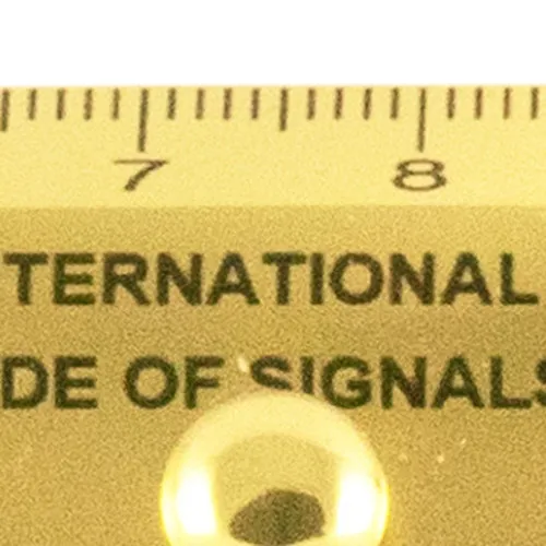 Lineal Flaggenalphabet 15cm – Detail der Oberfläche