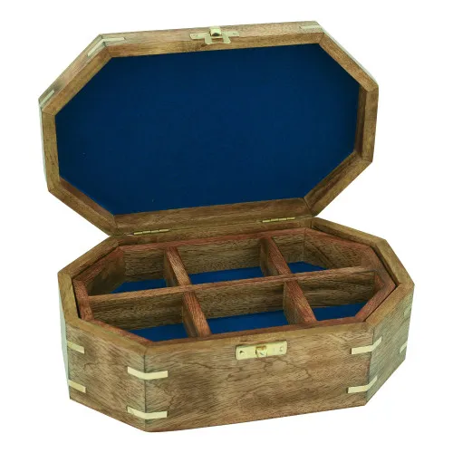 Detailansicht von Utensilien-Box