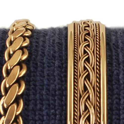 Armreifen Set – Detail der Oberfläche