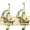 Detailansicht von Schlüsselhaken mit 5 Segelbooten