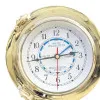 Detailansicht von Tidenuhr im Bullauge