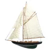Halbrumpf-Segelyacht