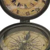 Kompass mit Uhr – weitere Ansicht