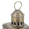 Detailansicht von Mastlampe mit Petroleumbrenner