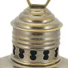 Steuerbordlampe mit Petroleumbrenner – Detail der Oberfläche