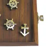 Spiel - Anker & Steuerrad in Nahaufnahme