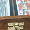 Spielkarten in Holzbox mit Glasdeckel – weitere Ansicht