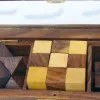 3 Knobelspiele in Holzbox mit Glasdeckel – weitere Ansicht