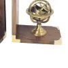 Buchstützen - Armillarsphäre in Nahaufnahme