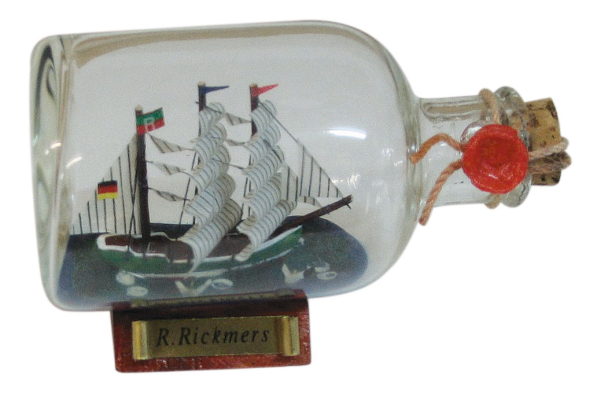 Flaschenschiff perfekt für die maritime Dekoration Rickmer Rickmers